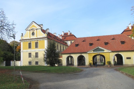 Zbraslavský zámek