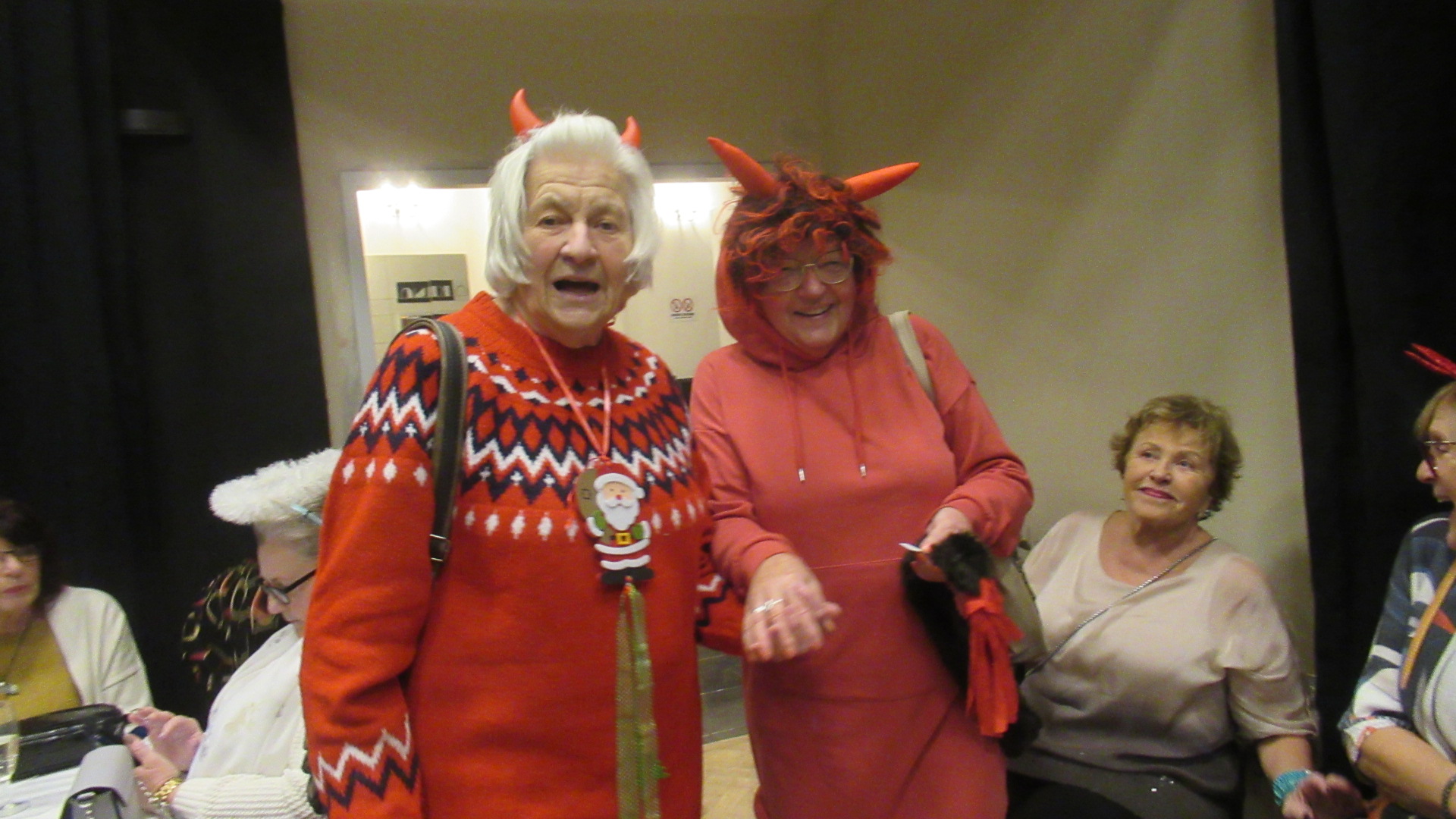 masky tentokrát nechyběly